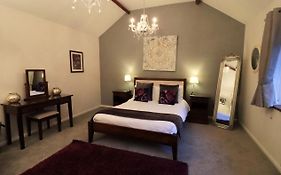 Luxurious Riverside Cottage In Snowdonia National Park