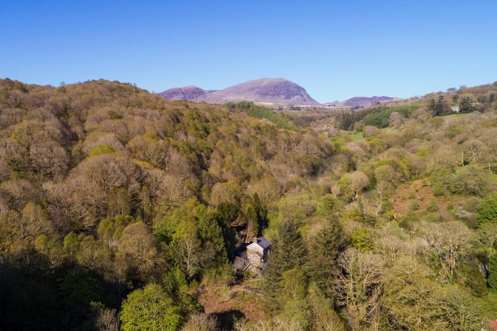 Luxurious Riverside Cottage In Snowdonia National Park Tanygrisiau Buitenkant foto