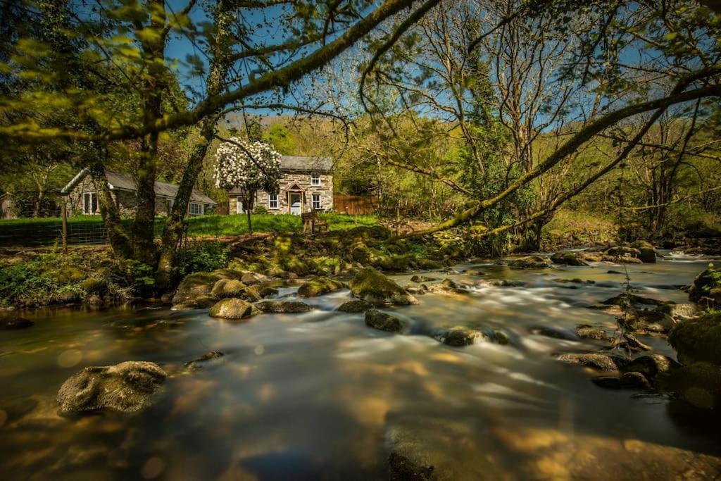 Luxurious Riverside Cottage In Snowdonia National Park Tanygrisiau Buitenkant foto
